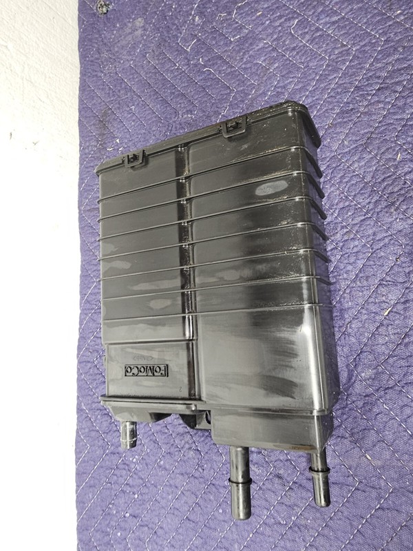2013 FORD Transit Connect Fuel Vapor Evaporator Emission EVAP Canister OEM