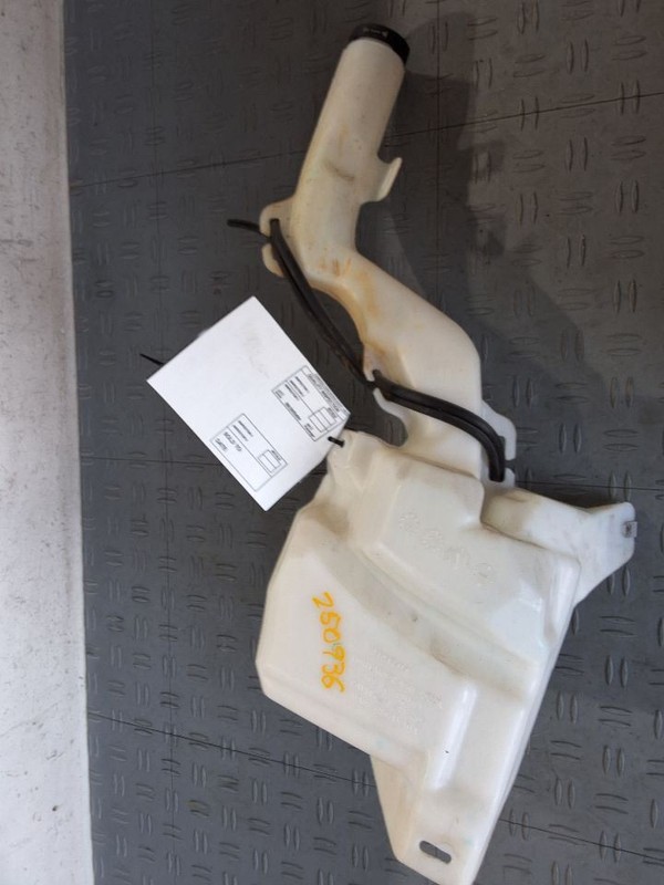Wash Reservoir Flexible Neck Fits 10-17 EQUINOX 3522576