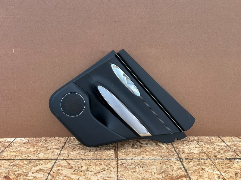 GENESIS GV70 2022-2026 OEM REAR RIGHT INTERIOR DOOR PANEL (BLACK)