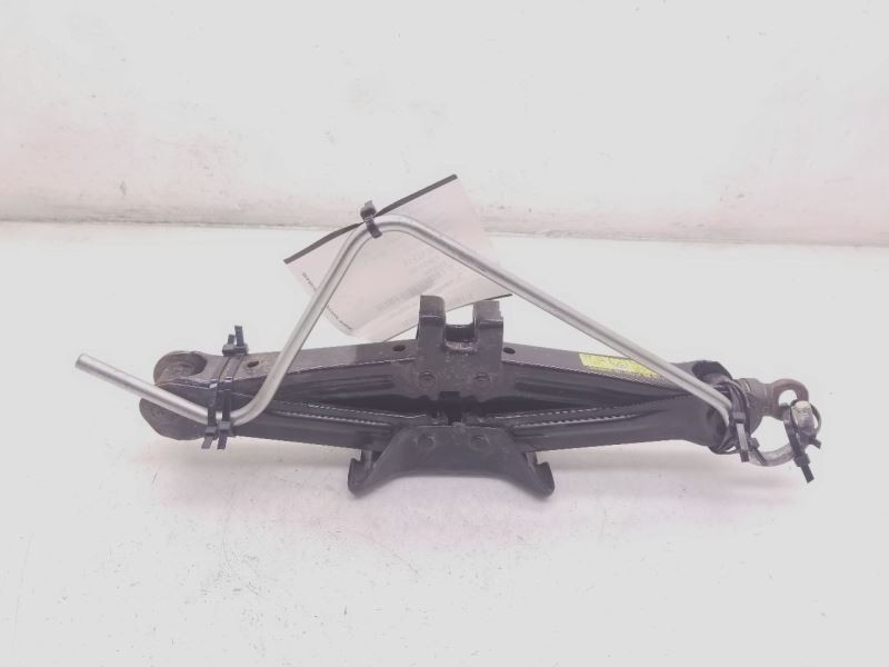 2011 LEXUS CT200H JACK AND TOOL KIT