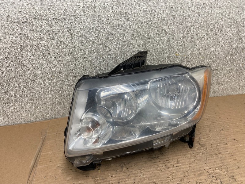 2011 to 2013 Jeep Grand Cherokee Halogen Left Driver Lh Headlight Oem AA9696 DW