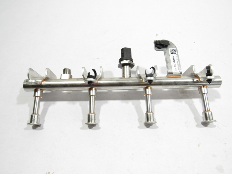 Land Range Rover Evoque 2023 Engine Motor Injection Fuel Gas Rail 20-24 ; :A
