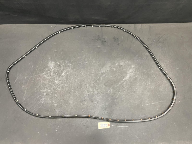 Front Right Door Weatherstrip 2019 Chevrolet Equinox 22999210 2018 2020 - 2023