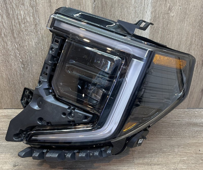 2025 GMC SIERRA 1500 LH DRIVER SIDE HEADLIGHT ASSY 85049926