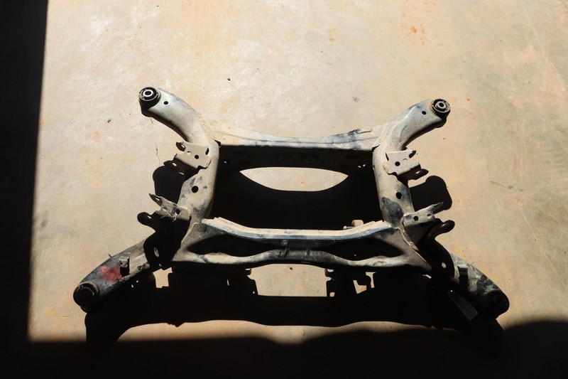 2017-2021 SUBARU IMPREZA 2.0L AWD REAR SUSPENSION SUBFRAME CROSSMEMBER OEM