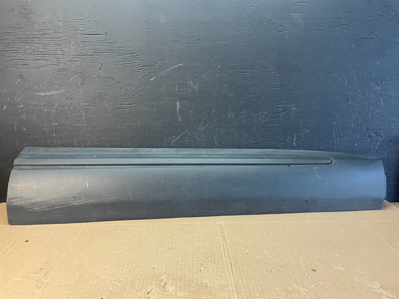 2020 to 2023 Ford Explorer Right Passenger Side Front Door Molding OEM ac2303 DG