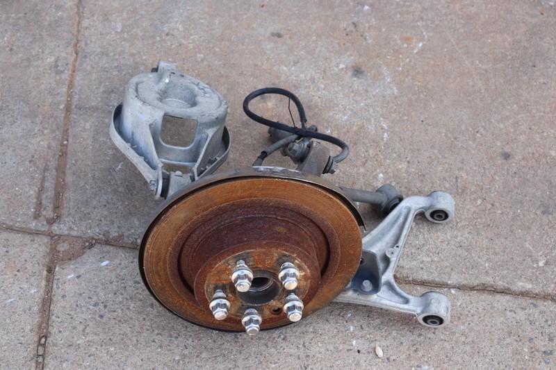 2008-2013 INFINITI G37 COUPE RWD REAR LEFT SPINDLE KNUCKLE HUB CONTROL ARMS OEM