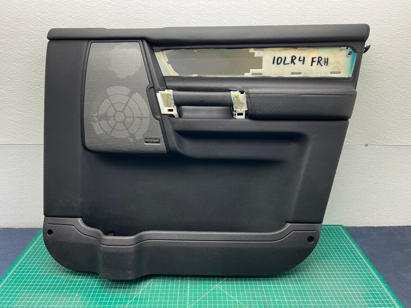 10-16 LAND ROVER LR4 FRONT RIGHT PASSENGER SIDE INTERIOR DOOR PANEL TRIM OEM