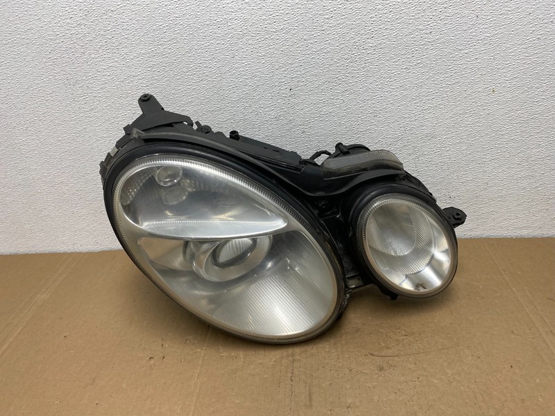 2003-2006 Mercedes E E320 E350 Class Right Passenger Halogen Headlight AC5664 DW