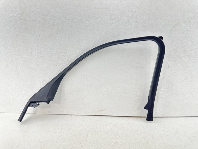 2021-2024 FORD BRONCO SPORT FRONT RIGHT DOOR WINDOW FRAME TRIM COVER PANEL OEM