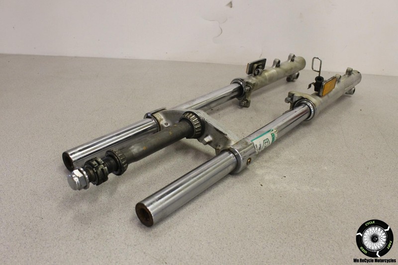1986 Yamaha Virago 700 XV700 FRONT FORKS SHOCK SUSPENSION LOWER TRIPLE TREE XV