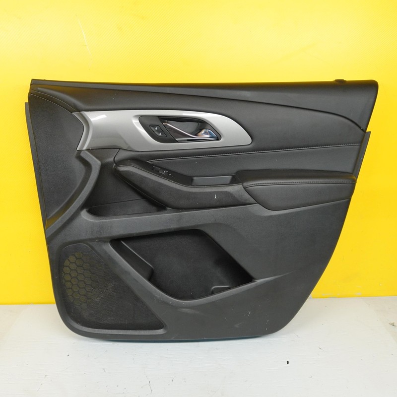 2022-2024 CHEVROLET TRAVERSE FRONT RIGHT INTERIOR DOOR TRIM COVER PANEL 85106696