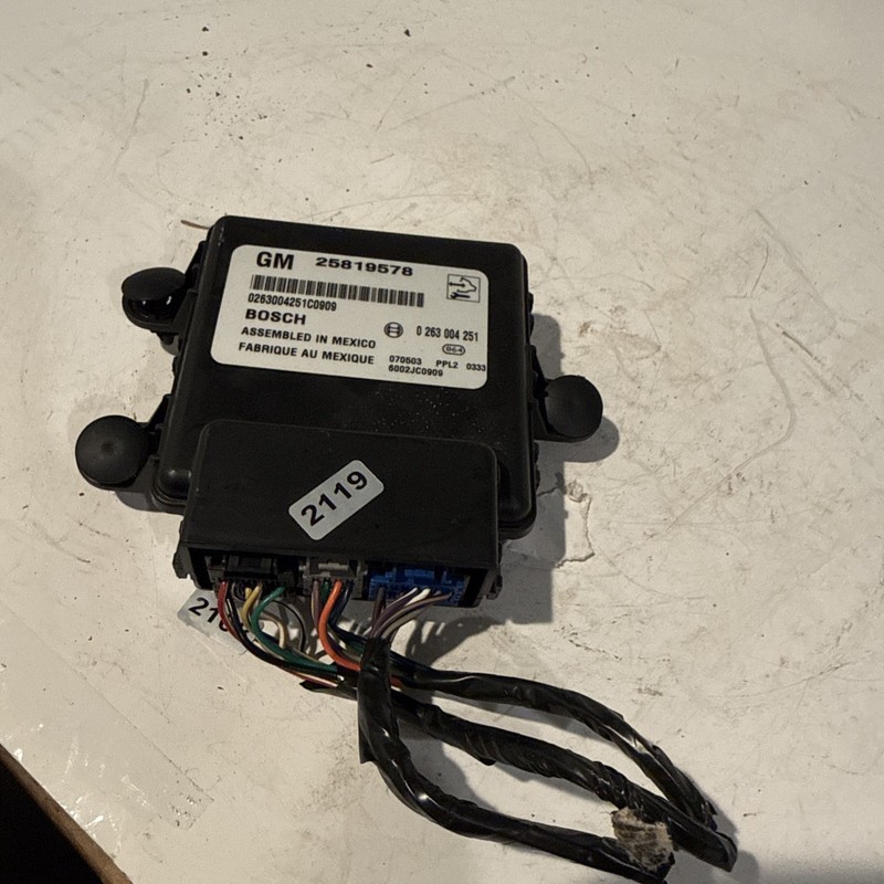 2006 2007 2008 2009 2010 2011 Cadillac DTS Pam Parking Assist Module 25819578