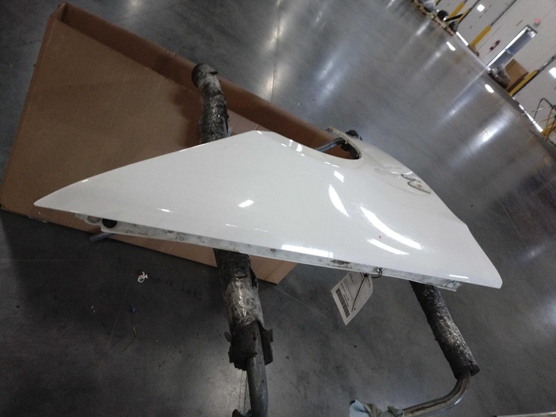 2011 BMW 328I Front Right Fender White Good Condition No Rust 564404