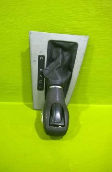 12 FOCUS GEAR SHIFT SHIFTER BEZEL W/KNOB OEM 3714-15