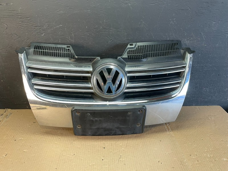 2005-2010 Volkswagen Jetta Front Upper Grille Grill Chrome OEM AE3633 DG