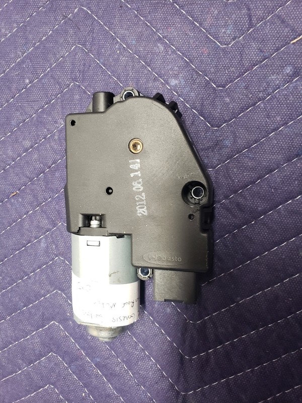 2010 - 2014 HYUNDAI GENESIS Over Head Sun Roof Moon Roof Motor Sedan G