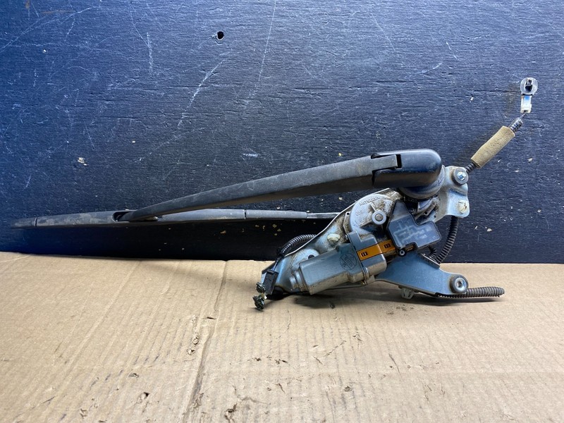 2010 to 2013 Honda Insight Rear Wiper Motor AB0395