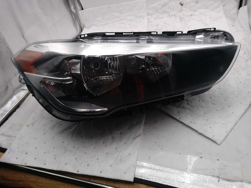 2021 BMW X1 Right Headlight Assembly White Halogen 38K Miles OEM Used