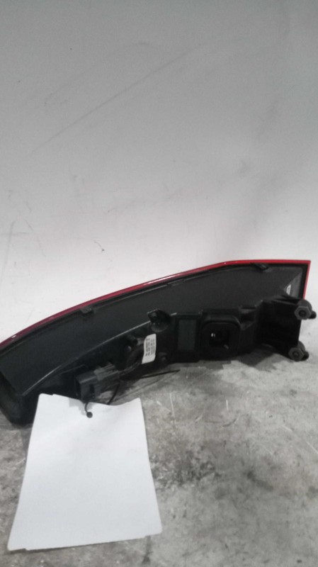 2018 Jaguar F-PACE Right Tail Light Assembly Red OEM 653737 155K Miles