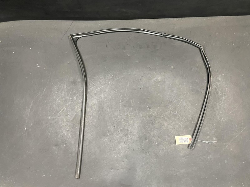 Front Right Door Window Glass Run Channel 2018 Acura MDX 72235-TZ5-A01 2014-2020