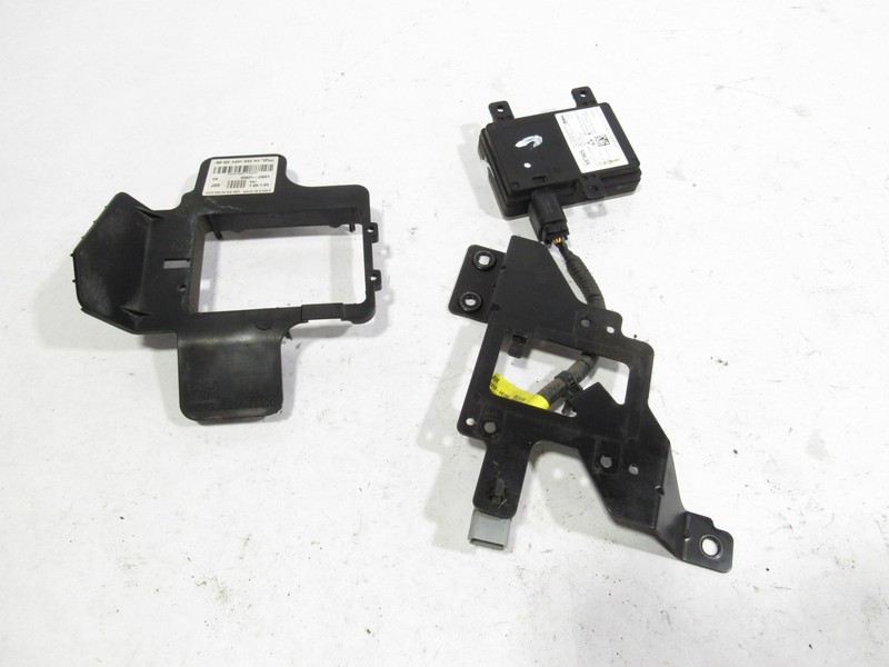 18-23 Kia Stinger GT1 2019 Rear Right Blind Spot Sensor Radar W/ Bracket |