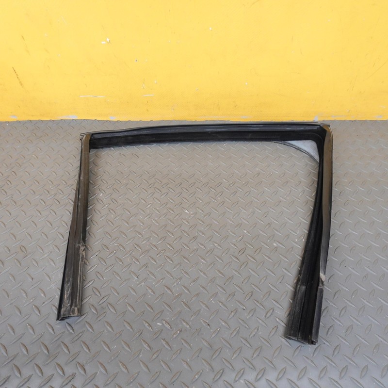 2018-2024 ALFA ROMEO STELVIO REAR RIGHT SIDE DOOR WEATHER STRIP SEAL 68592173AA