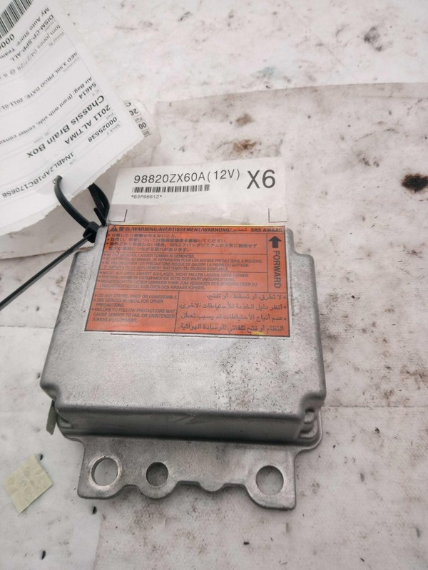 Used Air Bag Module fits: 2011 Nissan Altima Air Bag front with side center cons
