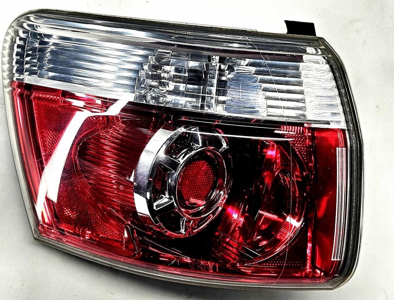 2007-2012 GMC Acadia Left Driver Side LH Tail Light Lamp OEM