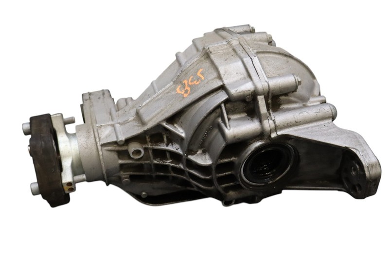 17-21 Alfa Romeo Giulia Rear Differential Diff Axle Carrier 55275932 Oem