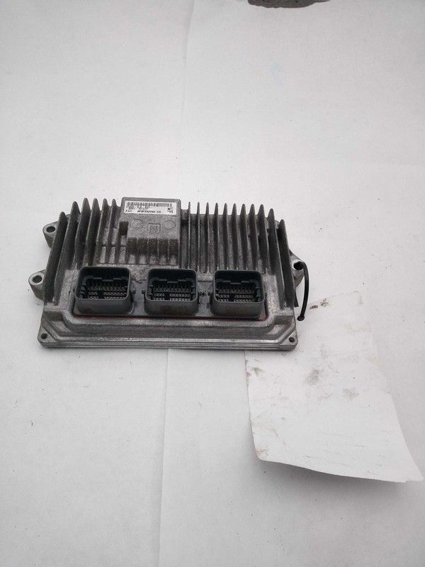 2015 Honda CR-V Engine Control Module ECM 2.4L OEM Black 81K Miles