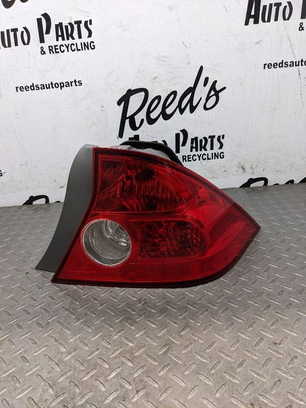 Passenger Tail Light Coupe Quarter Mounted Fits 04-05 CIVIC 1182799