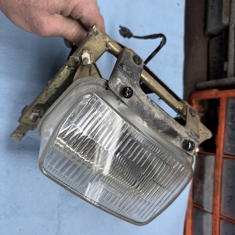 1992 YAMAHA EXCITER 2 EX570 EX 570 Snowmobile headlight Assembly Good