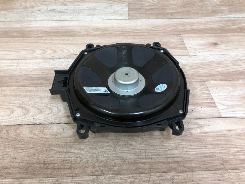 BMW OEM F26 X4 FRONT DRIVER OR PASSENGER SIDE SUBWOOFER SPEAKER 2015-2019