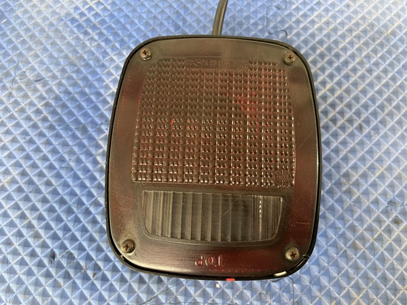 1987-2006 Jeep Wrangler Rear Passenger Right Tail Light Assembly Oem Tested