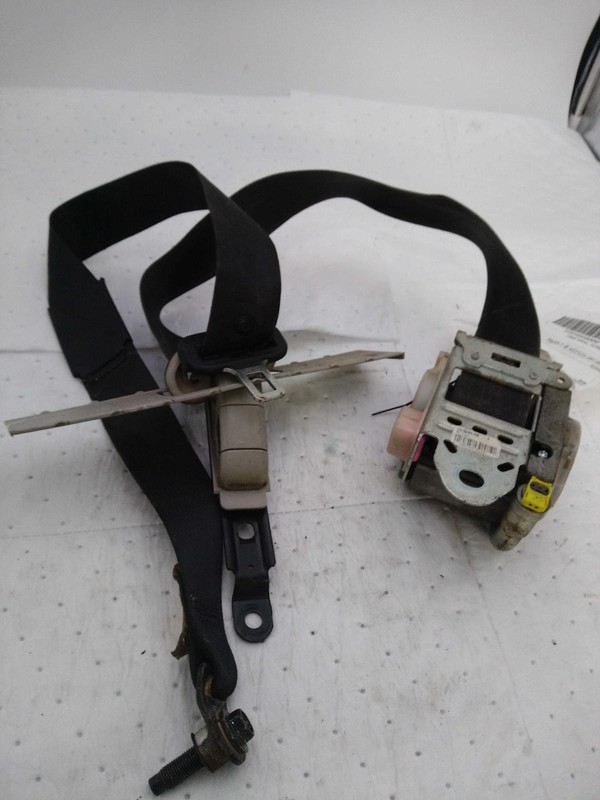 2014 Nissan Versa Front Left Seat Belt OEM White 134K Miles NJ25-25005-628848
