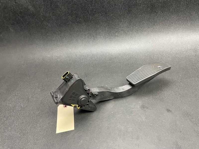 Gas Accelerator Pedal 2021 Cadillac XT4 84613727 2019 2020