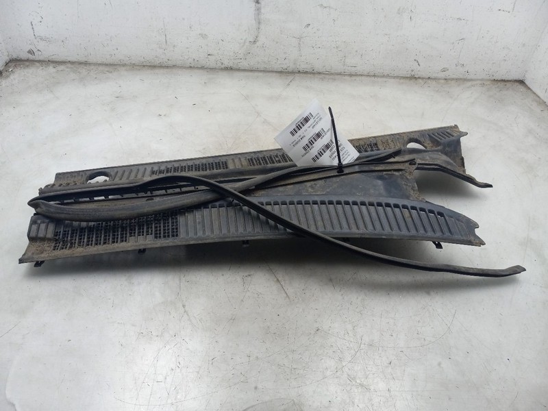 2000 LEXUS LX470 4.7L COWL VENT COVER