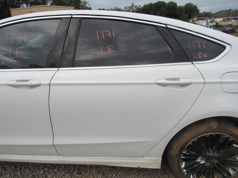 2013-2016 FORD FUSION LEFT DRIVER REAR DOOR ASSEMBLY OXFORD WHITE YZ