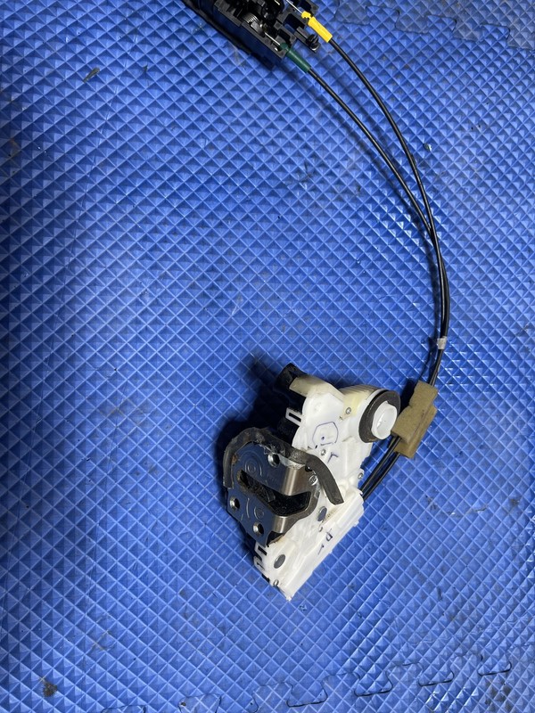 05-15 Toyota Tacoma Front Driver Left Door Acutator Oem .