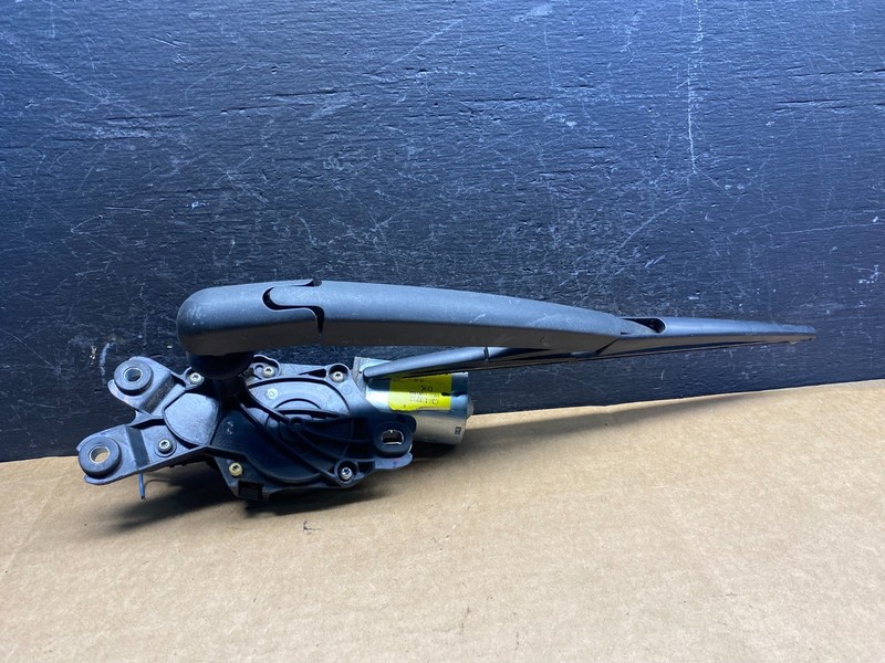 2013 - 2018 Ford C-Max Rear Windshield Wiper Motor OEM AD7516 DG