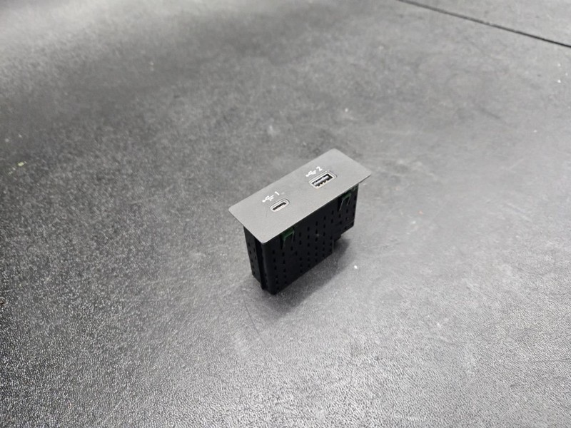 Dual USB Charge Adapter 2022 Nissan Rogue 284H3-6RA1A 2021 2023