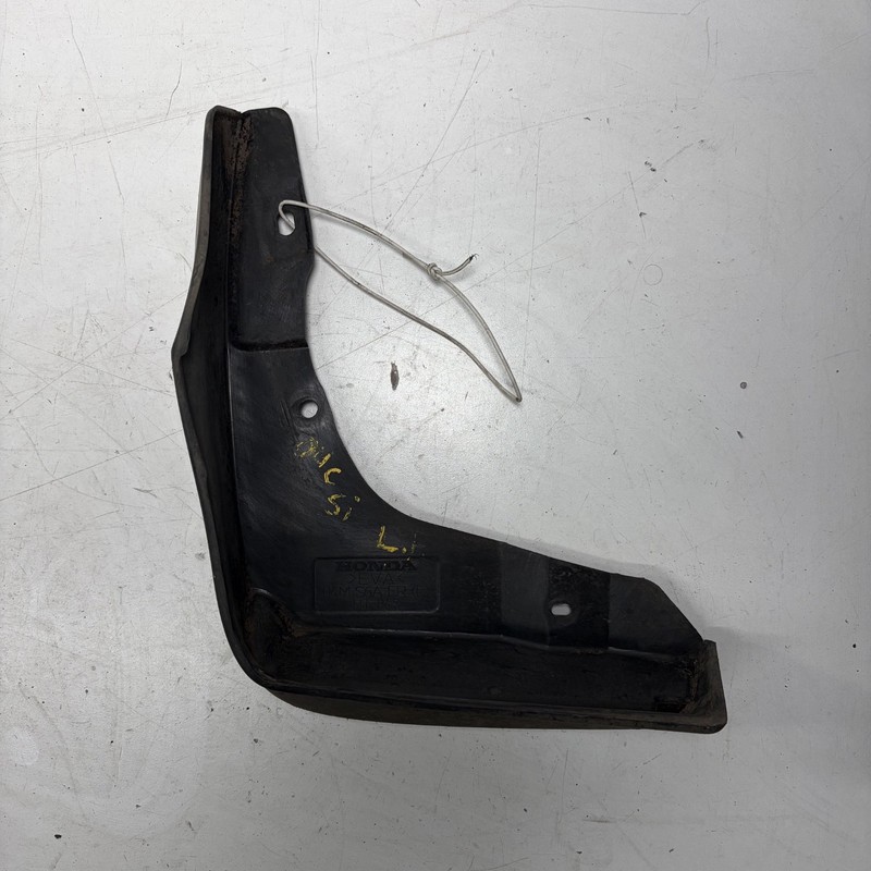 04-05 Honda Civic Si Left Front Splash Guard Mud Guard 08P00-S5T-100A OEM