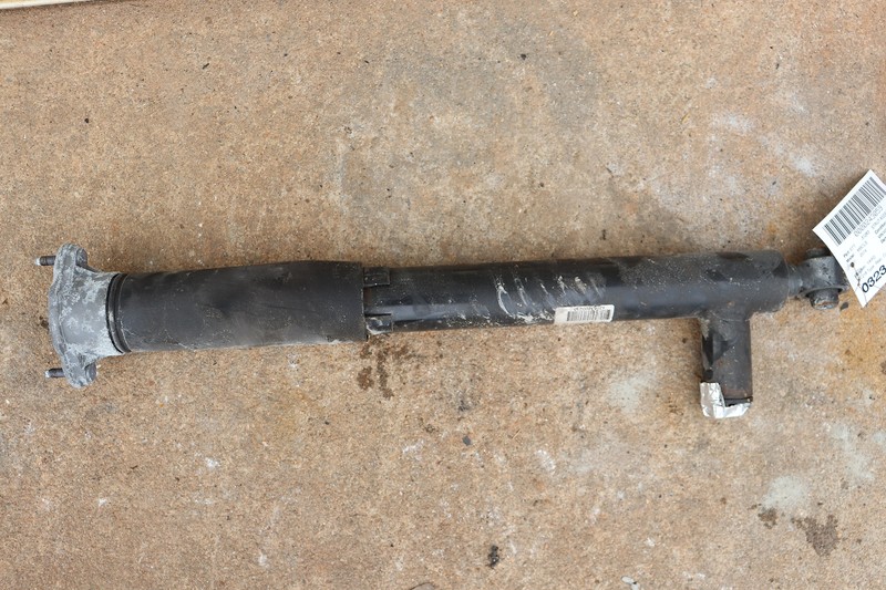 2012-2018 MERCEDES CLS550 218 TYPE REAR RIGHT SIDE SHOCK STRUT ABSORBER OEM