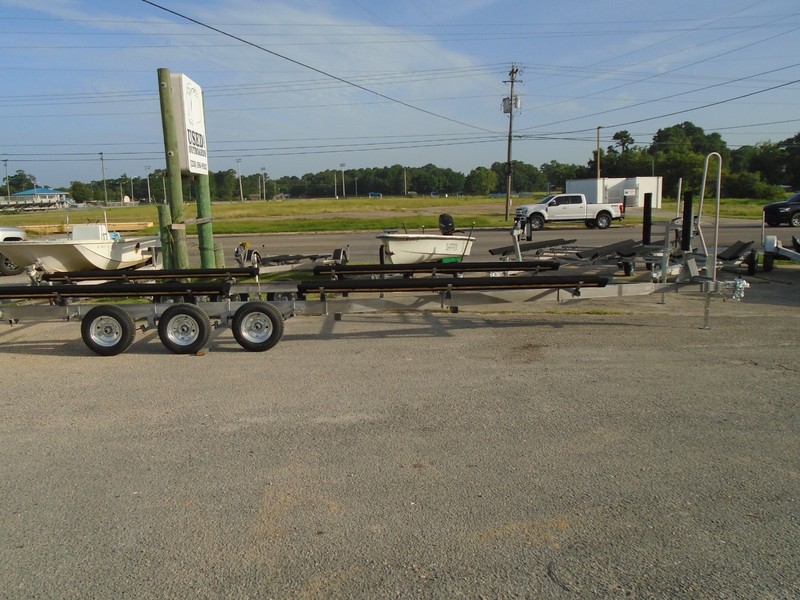 REMAN USED 24-25-26-28-30 TRIPLE AXLE GALAVANIZED PONTOON BOAT TRAILER TRITOON