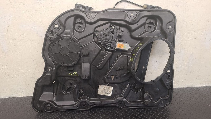 11-24 Dodge Durango Front Right Passenger Window Regulator OEM 68079286AA