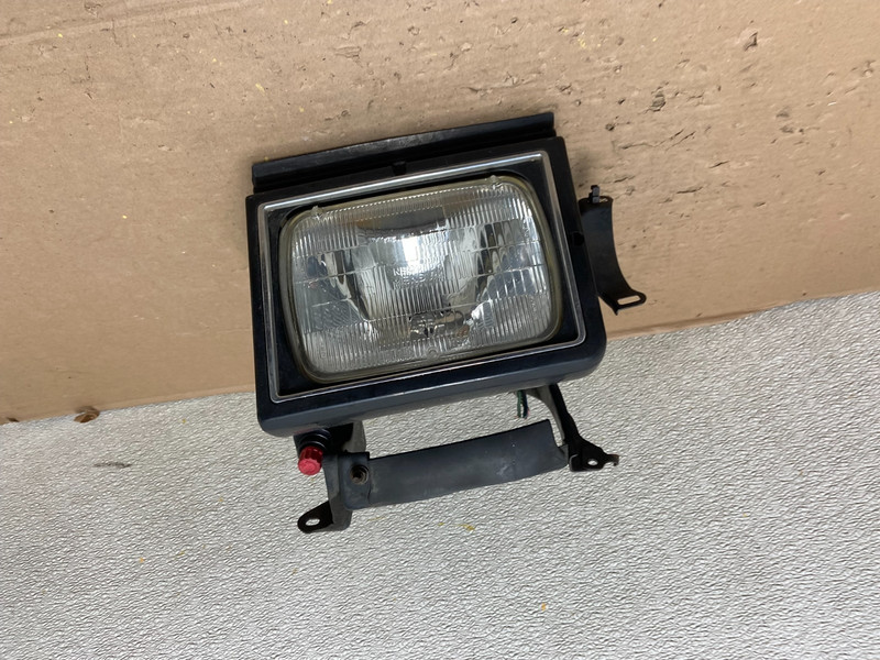 1982 to 1983 Toyota Celica Driver Left Driver Side Headlight AB0853