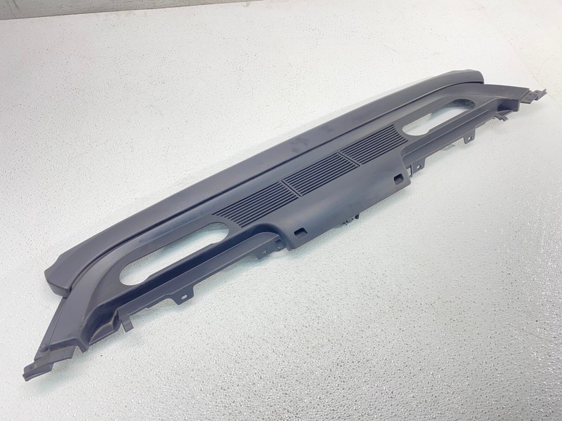 04-10 BMW E64 645 650 M6 Convrtible Rear Rollover Bar Trim Vent Cover Black OEM✅