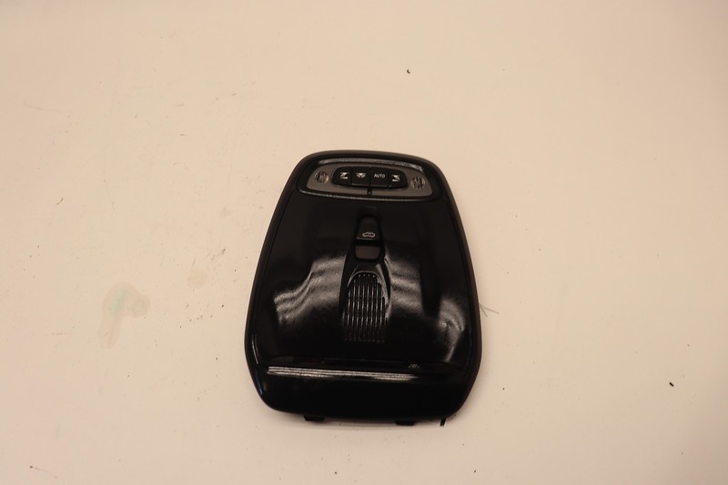 2019-2020 VOLVO XC40 FRONT ROOF OVERHEAD CONSOLE DOME LIGHT READING MAP OEM