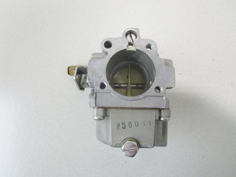 0433698 Evinrude Johnson 65 70 Hp 3 CylOutboard Center Carburetor